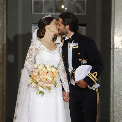 Carlos Felipe de Suecia y Sofia Hellqvist se besan tras su ...