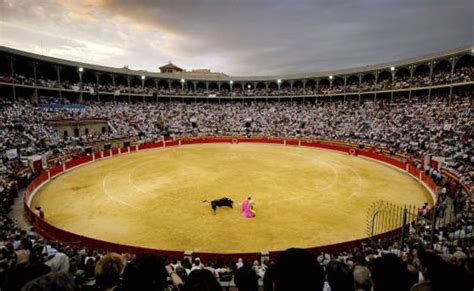 Cartel de toros de la Feria de Abril de Sevilla 2018 | Las ...