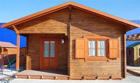 Casa din lemn mica si ieftina cu 2 dormitoare   proiect si ...