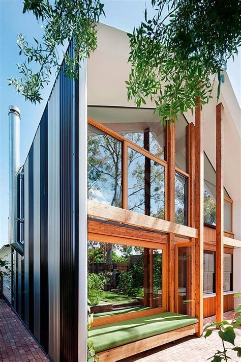 Casa moderna de dos plantas: sostenible, luminosa y bien ...