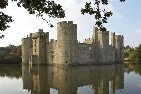 Castle   Simple English Wikipedia, the free encyclopedia