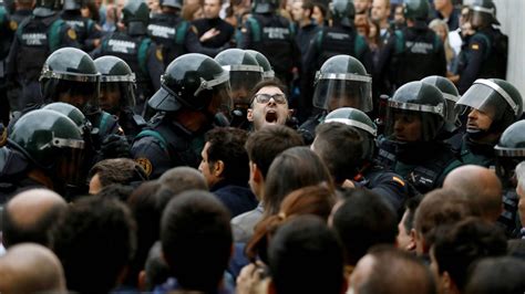 Catalunya: DIRECTO | Los Mossos reciben más de 500 ...