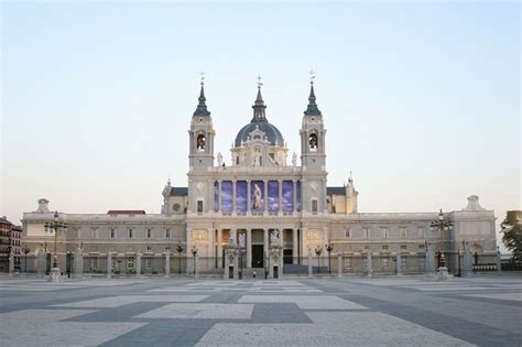 Catedral de Almudena em Madri | Dicas de Barcelona e Espanha