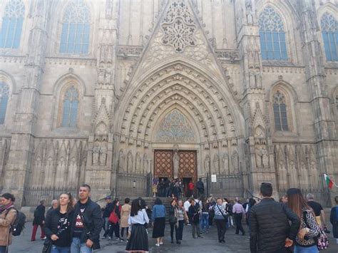 Catedral de barcelona en el Barrio Gótico   Picture of ...