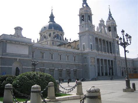 Catedral de la Almudena   Visitar Madrid