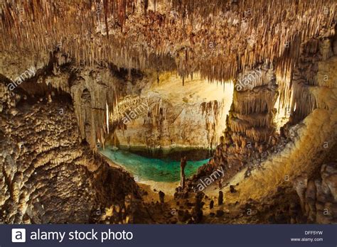 Caves Of Drach Porto Cristo Stockfotos & Caves Of Drach ...