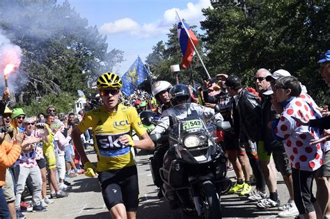 Chaos at Tour de France as Froome crashes, runs uphill ...
