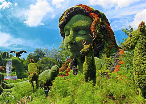 Check Out These Living Sculptures At Montreal’s Botanical ...