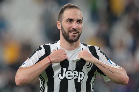 Chelsea transfer news: Gonzalo Higuain could join this ...