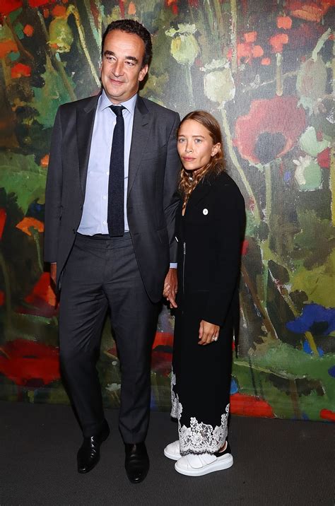 Chilling Photos Of Mary Kate Olsen And Husband Olivier ...