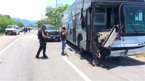 Choca autobús que trasladaba a reos del penal de Ciudad ...