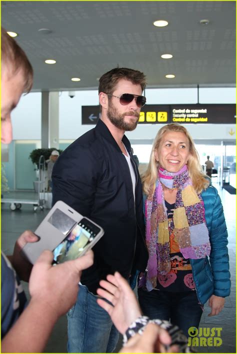 Chris Hemsworth Gives a Fun Shout Out to Wife Elsa Pataky ...