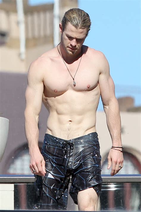 Chris Hemsworth Height and Weight 2016 Body Measurements ...