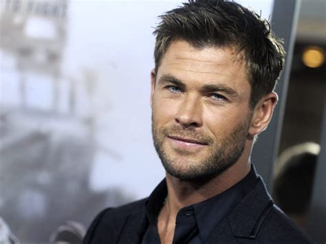 Chris Hemsworth: ‘Assembling for Marvel class photo felt ...