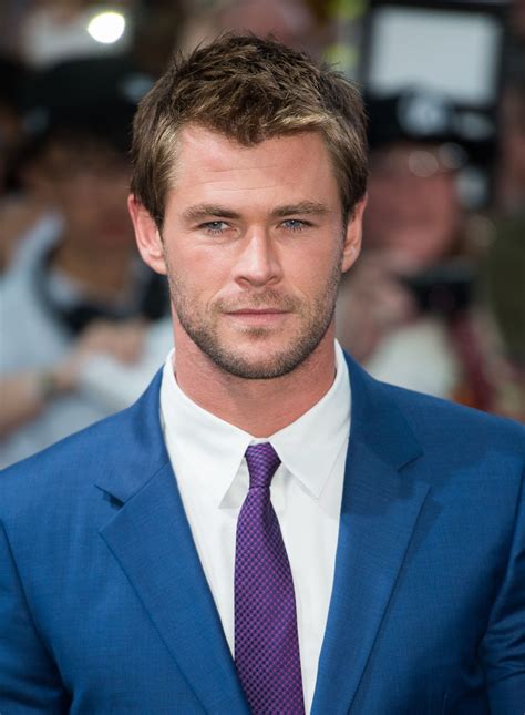 Chris Hemsworth Talks Trading In His Thor Costume for In ...