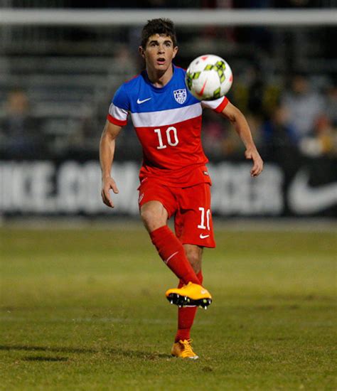 Christian Pulisic rising USA soccer star in Germany has ...