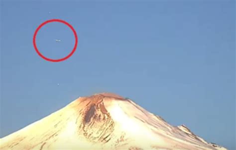 Cigar Shaped Object Over Popactepetl Volcano in Mexico ...