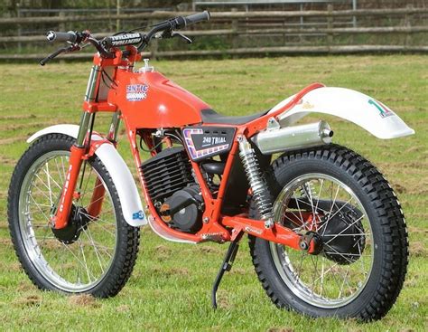 CLASSICTRIAL.CO.UK   classic twin shock Trials bikes ...