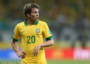 Classify Brazilian footballer Bernard