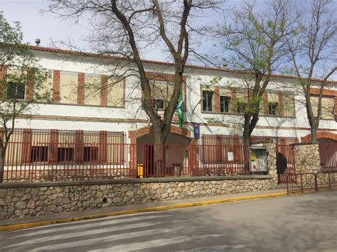 Colegio   Ayuntamiento de Quero
