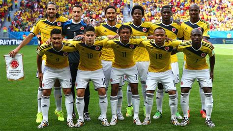 Colombia Players Line Up For Team Photo 2014 Football ...