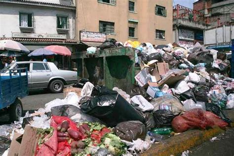Comercios en Caracas deben contar con cuartos de basura