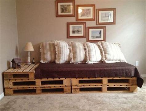 Comfortable Pallet Sofa for Your Lounge | 101 Pallets