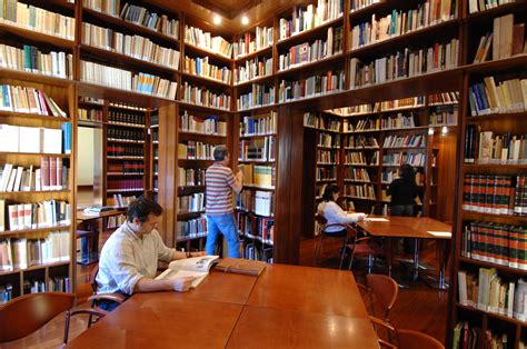 Comisión de Letras UNLP: Bibliotecas y otros recursos para ...