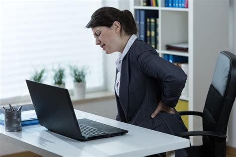 Cómo aliviar el dolor en la espalda baja o lumbar