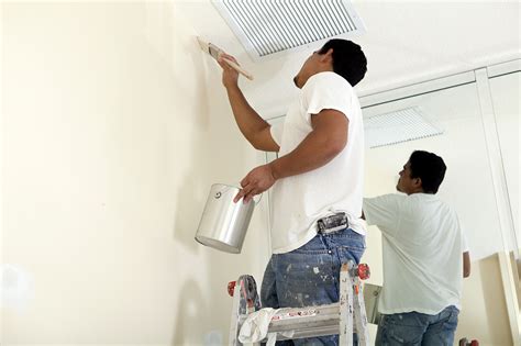 ¿Cómo arreglar las humedades en las paredes del hogar ...