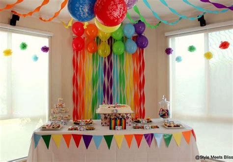 Cómo decorar cumpleaños infantiles con papel crepe y ...