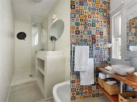 Cómo elegir los mejores azulejos para el baño   BlogHogar.com