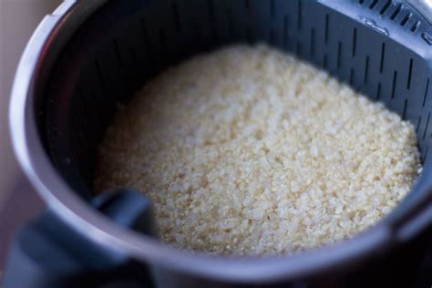 Cómo preparar ensalada de Quinoa con vinagreta de nueces ...