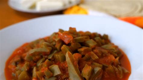 Cómo preparar nopales en salsa de chile chipotle   YouTube