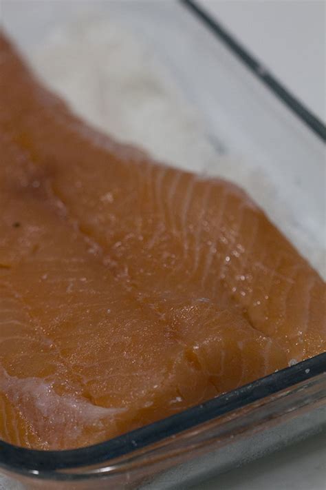 Cómo preparar salmón marinado casero.   Blog de Recetas de ...