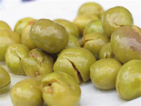 Como preparar y aliñar las olivas partidas | Ecofinca Lo ...