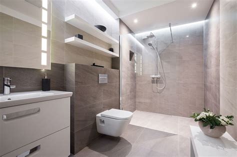 Cómo reformar baños con ducha de obra