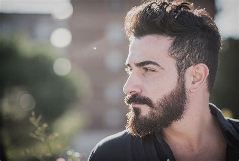¿Cómo tintar la barba en casa? | Antonio Vargas Hair ...