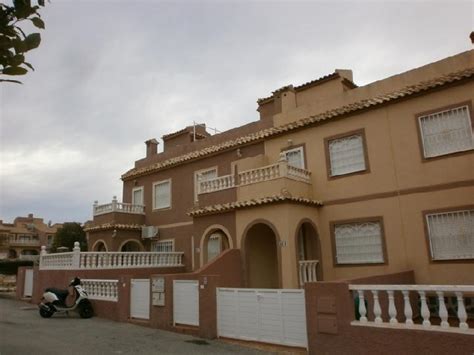 Comprar casa embargada de banco en Alicante | 74 m2