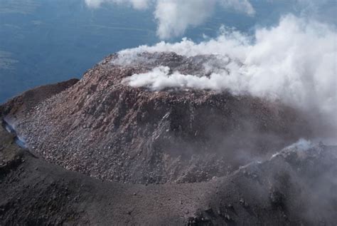 Conheça os principais vulcões ativos do mundo e saiba onde ...