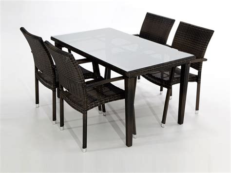 Conjunto mesa y sillas Garbí