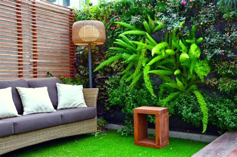 Consejos para decorar jardines en terrazas y balcones ...