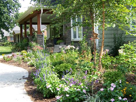 Considering Cottage Garden Ideas for Your Large Yard