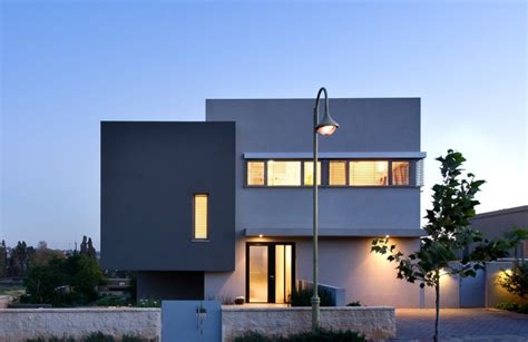 Contemporary Concrete House Hasharon 1 in Grey Accents ...