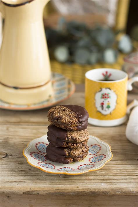 Cookies de avena con chocolate y dulce de dátiles