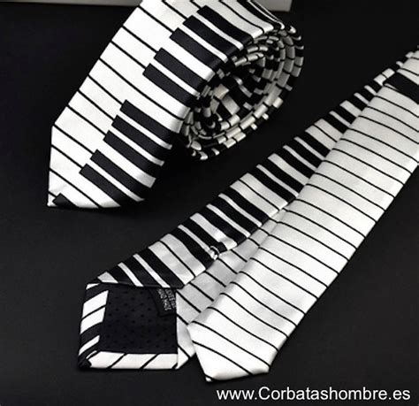 Corbata estrecha blanco con negro teclado