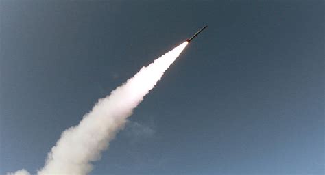 Corea del Norte lanza una serie de misiles antibuques a la ...