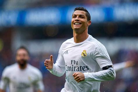 Cristiano Ronaldo hace historia como goleador   SPORTYOU