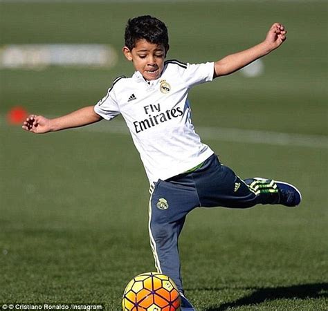 Cristiano Ronaldo jr takes after dad with great free kick ...