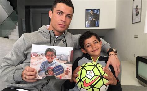Cristiano Ronaldo lanza una campaña en favor de los niños ...